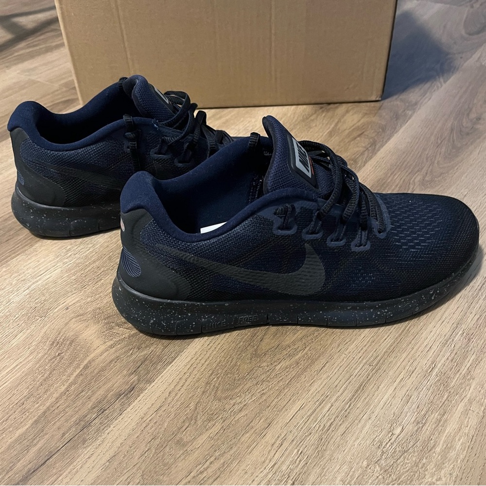 Nike Shield Free RN